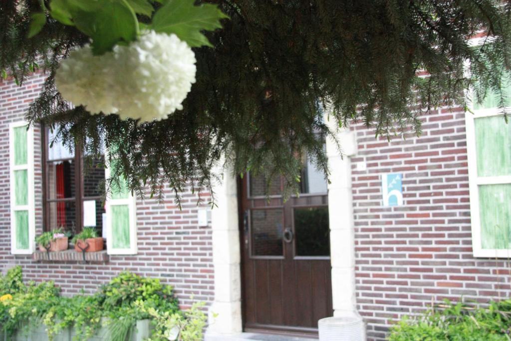 Hotel Troopeird Κόρτρικ Εξωτερικό φωτογραφία